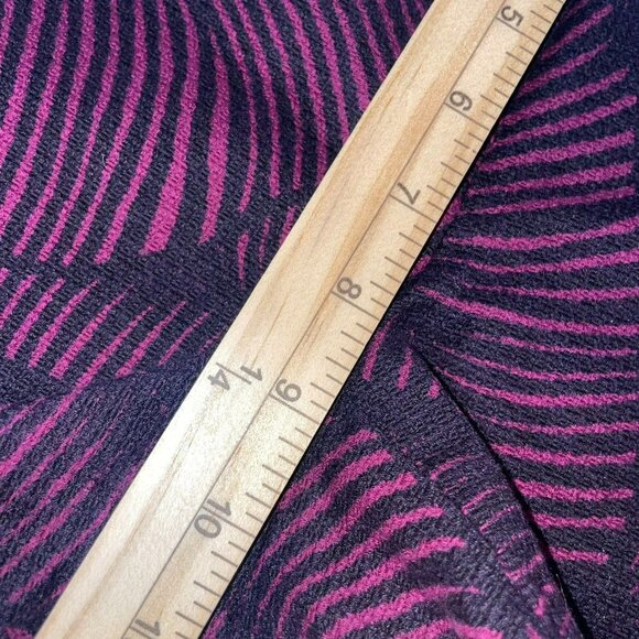 Ann Taylor Pink and Navy Palm Leaf Printed Shorts - Size 4 - Picture 6 of 7